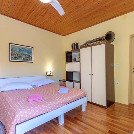 Rooms Nela Hum Exterior photo